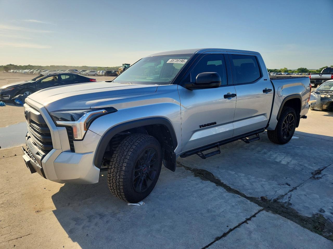 2024 TOYOTA TUNDRA