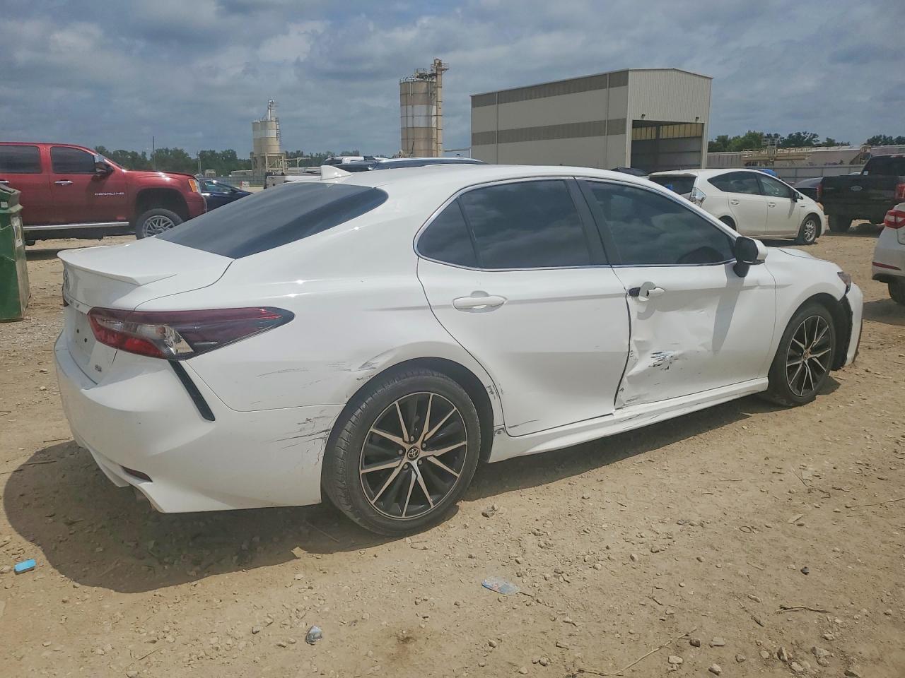 2022 TOYOTA CAMRY