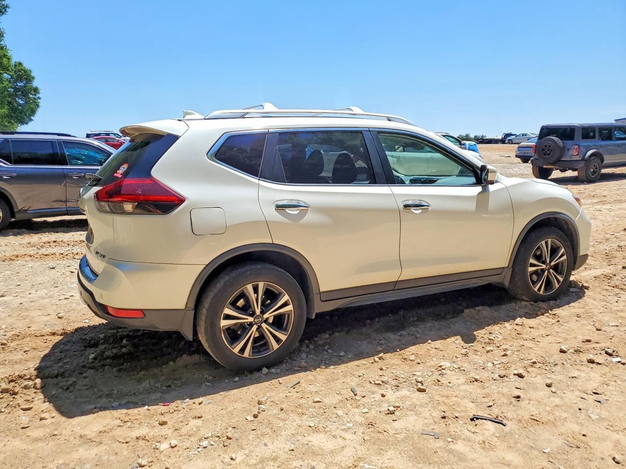 2019 NISSAN ROGUE
