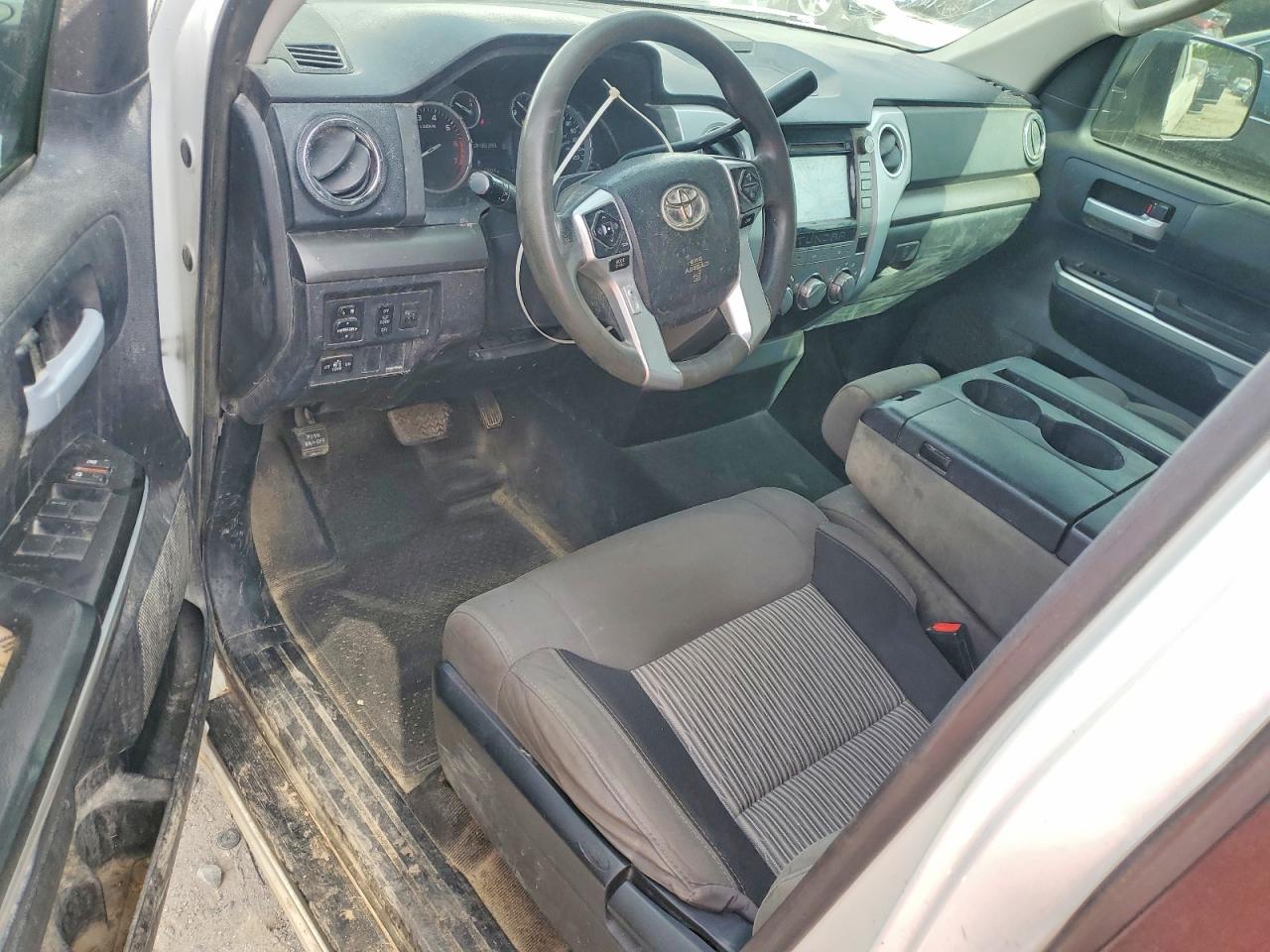 2015 TOYOTA TUNDRA