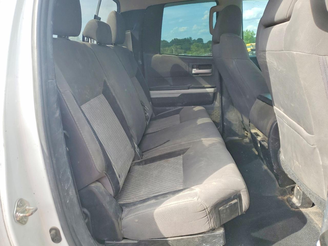 2015 TOYOTA TUNDRA
