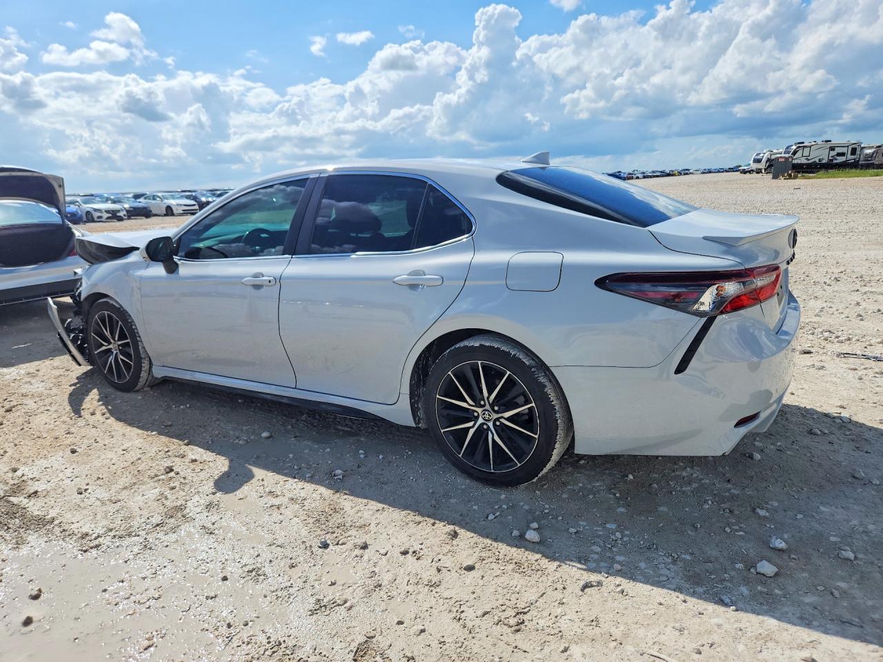 2022 TOYOTA CAMRY