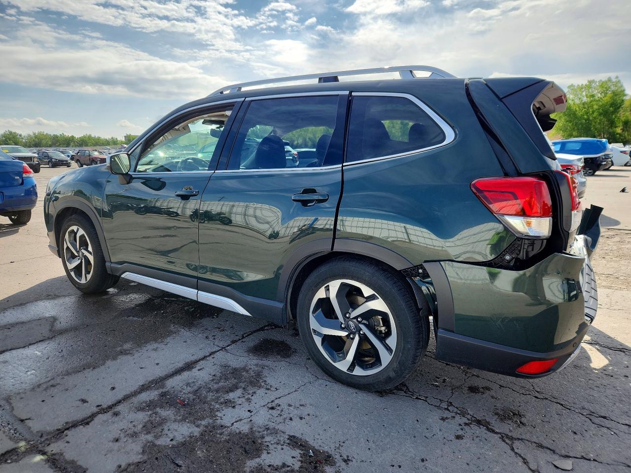 2023 SUBARU FORESTER