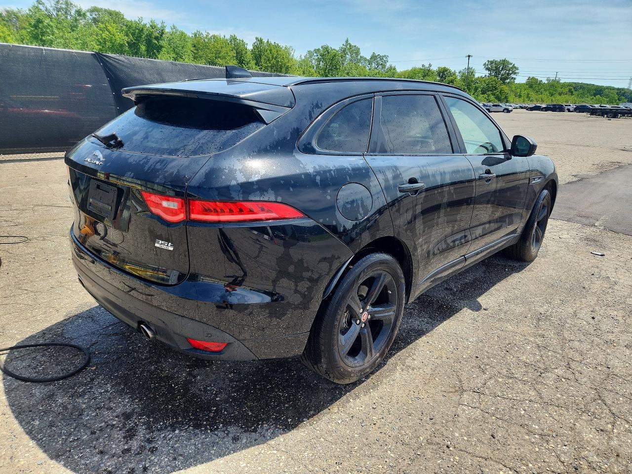 2017 JAGUAR F-PACE