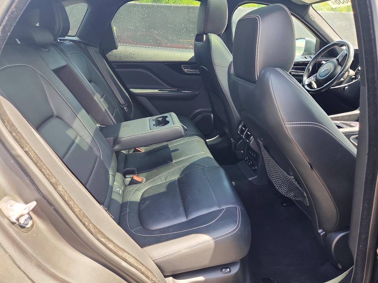 2017 JAGUAR F-PACE