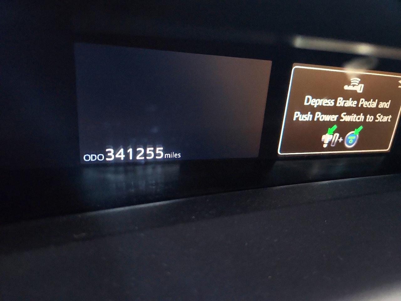 2022 TOYOTA PRIUS