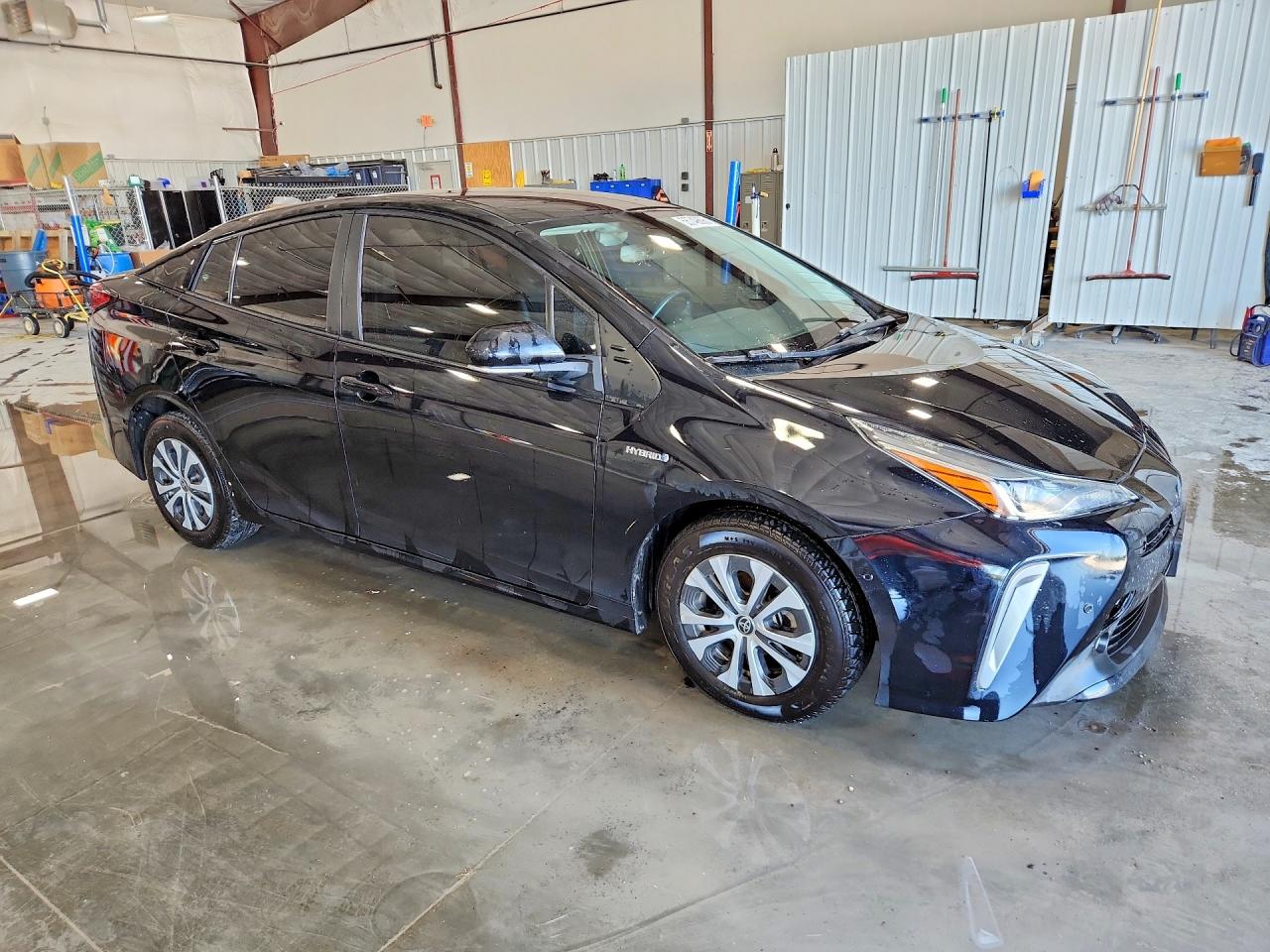 2022 TOYOTA PRIUS