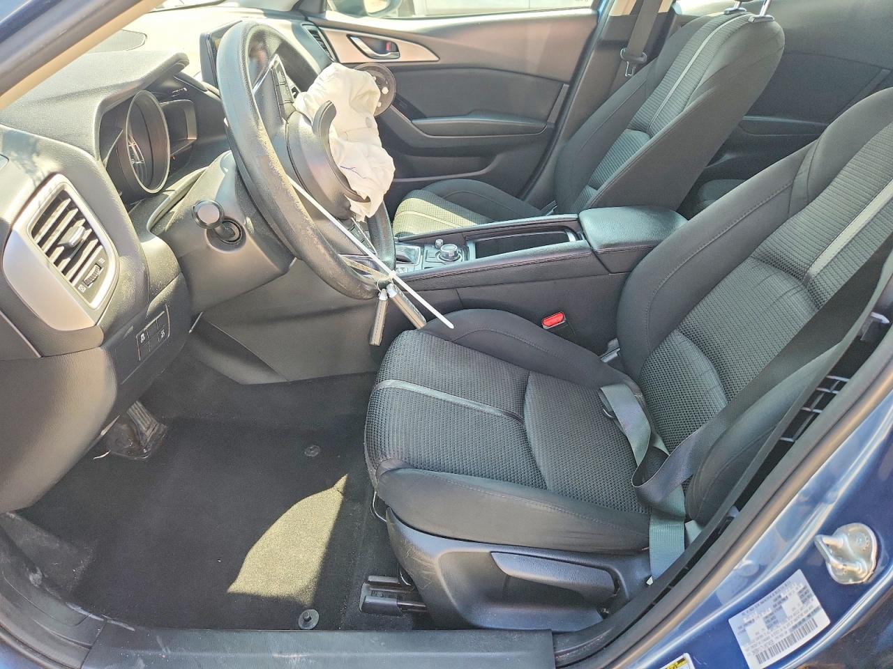 2018 MAZDA 3