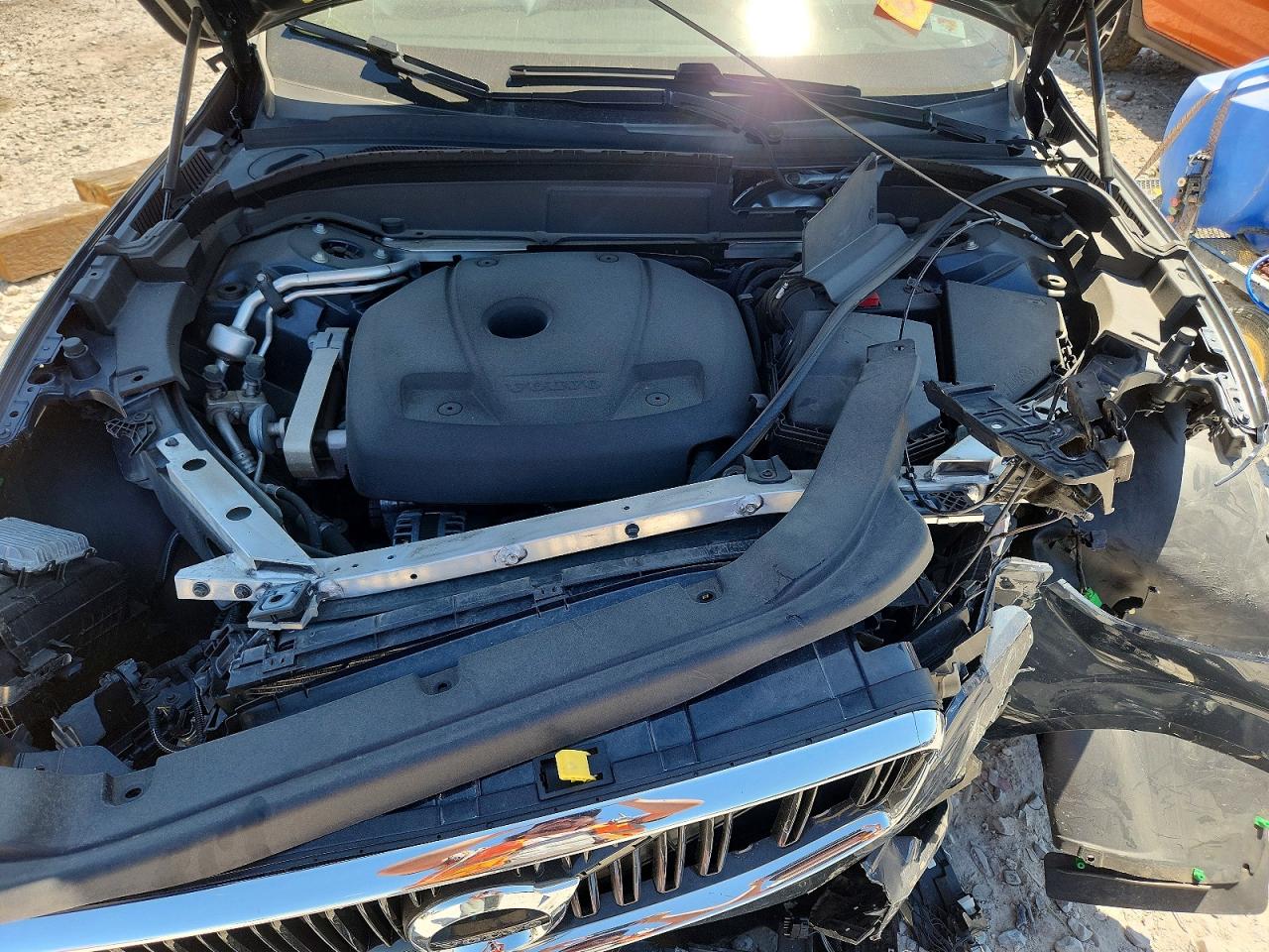 2020 VOLVO XC60