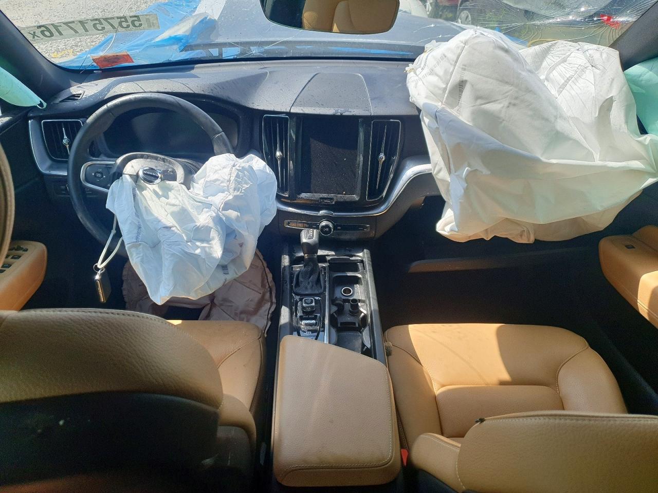 2020 VOLVO XC60