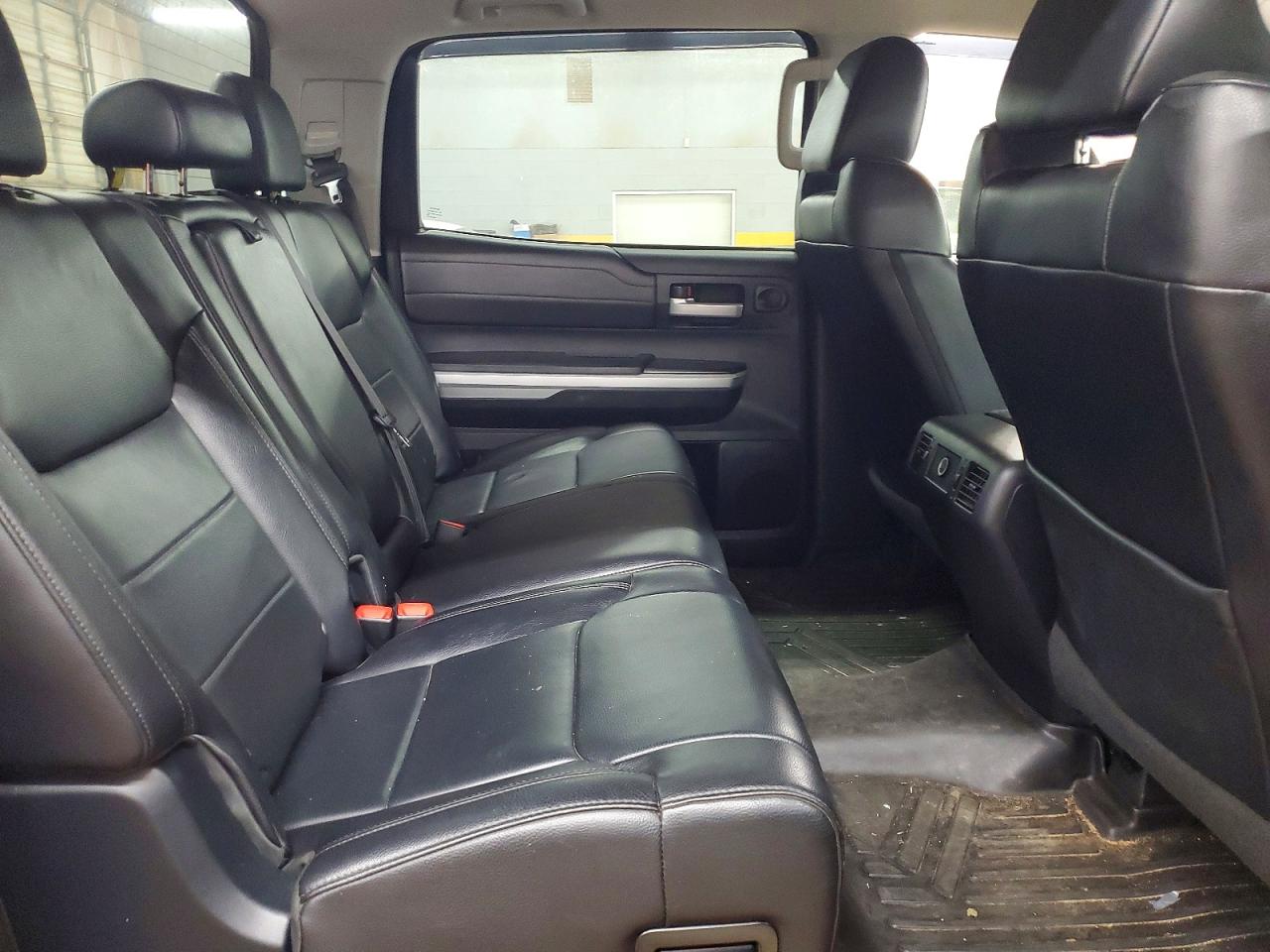 2017 TOYOTA TUNDRA