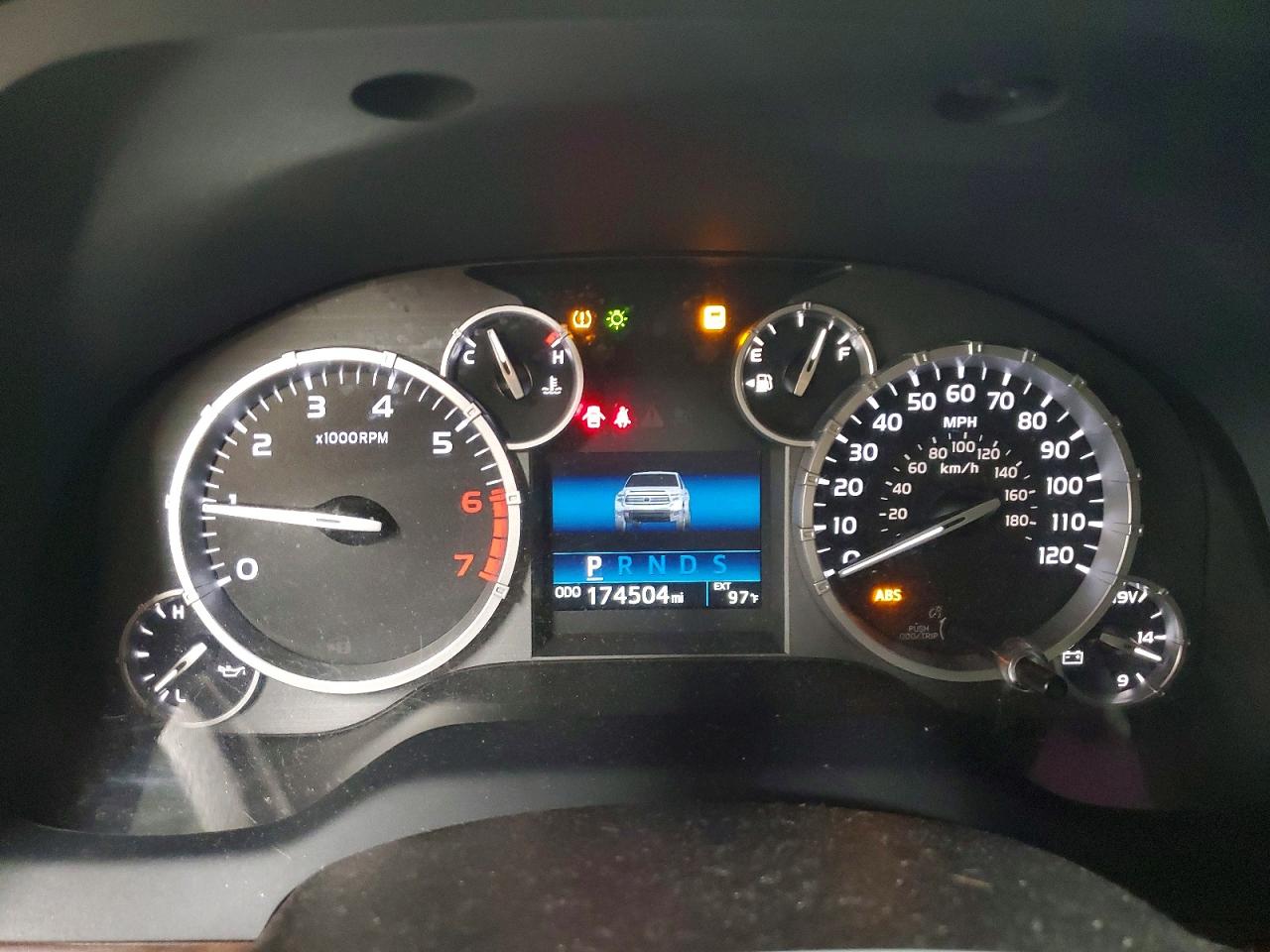 2017 TOYOTA TUNDRA