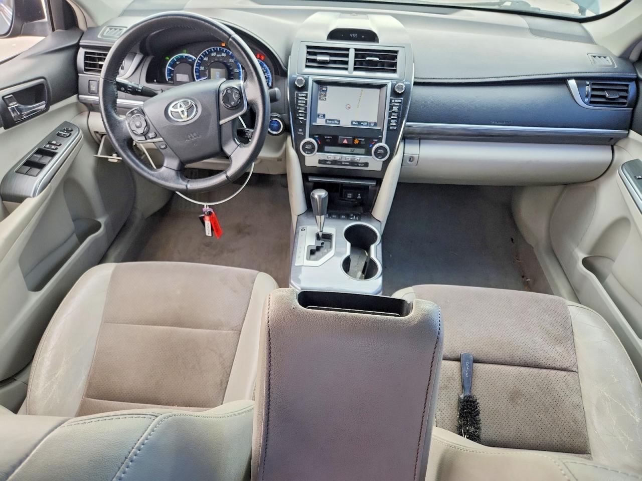 2012 TOYOTA CAMRY SOLA