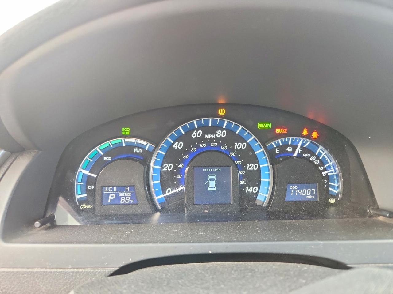 2012 TOYOTA CAMRY SOLA