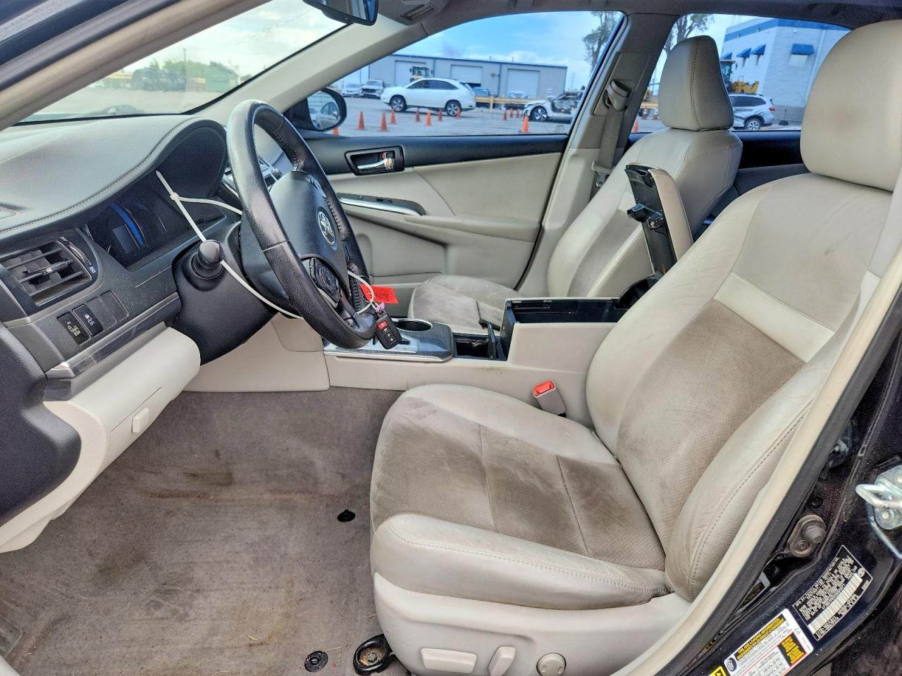 2012 TOYOTA CAMRY SOLA