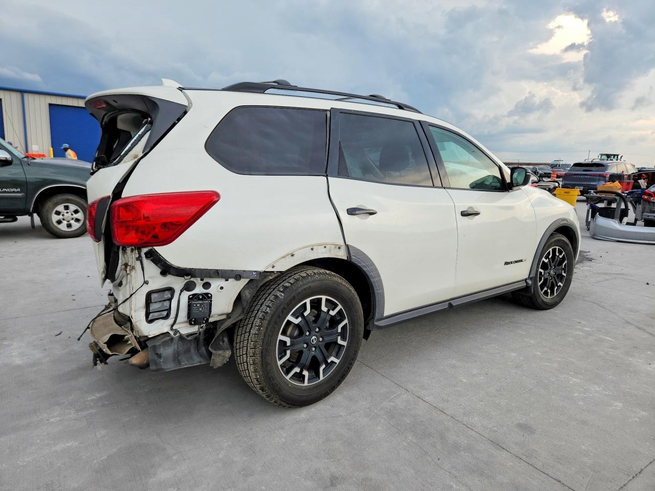 2019 NISSAN PATHFINDER