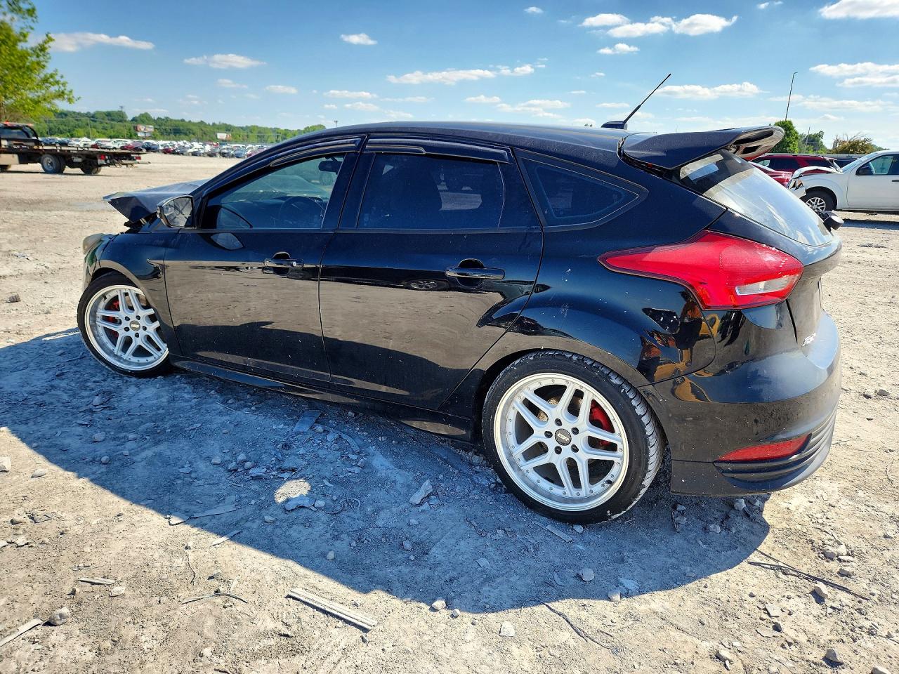 2017 FORD FOCUS