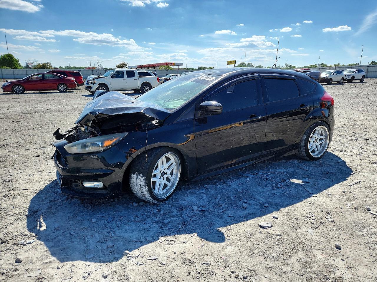 2017 FORD FOCUS