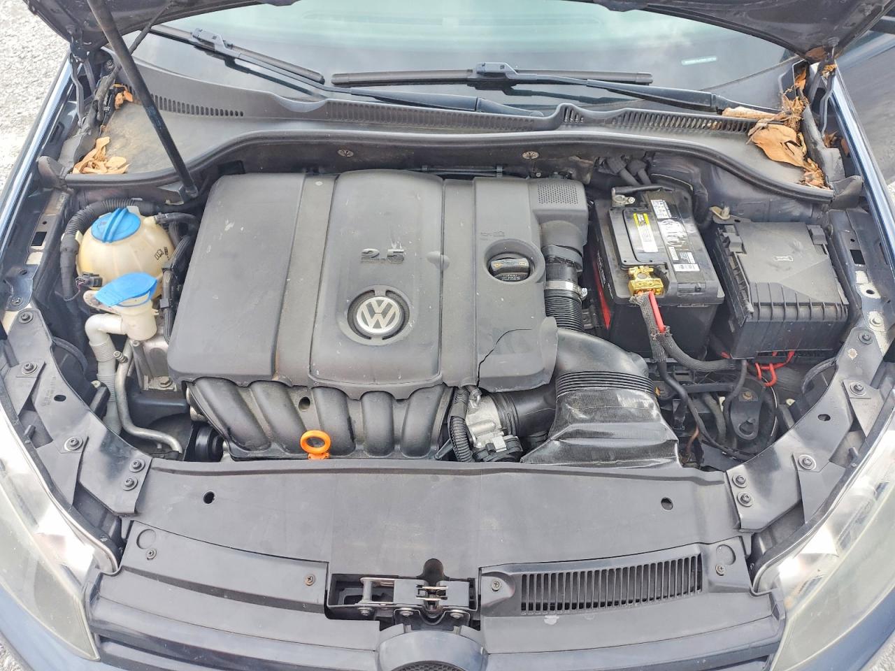 2013 VOLKSWAGEN GOLF