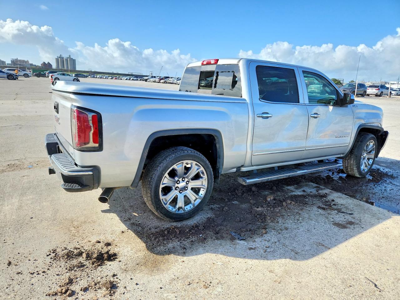 2018 GMC SIERRA