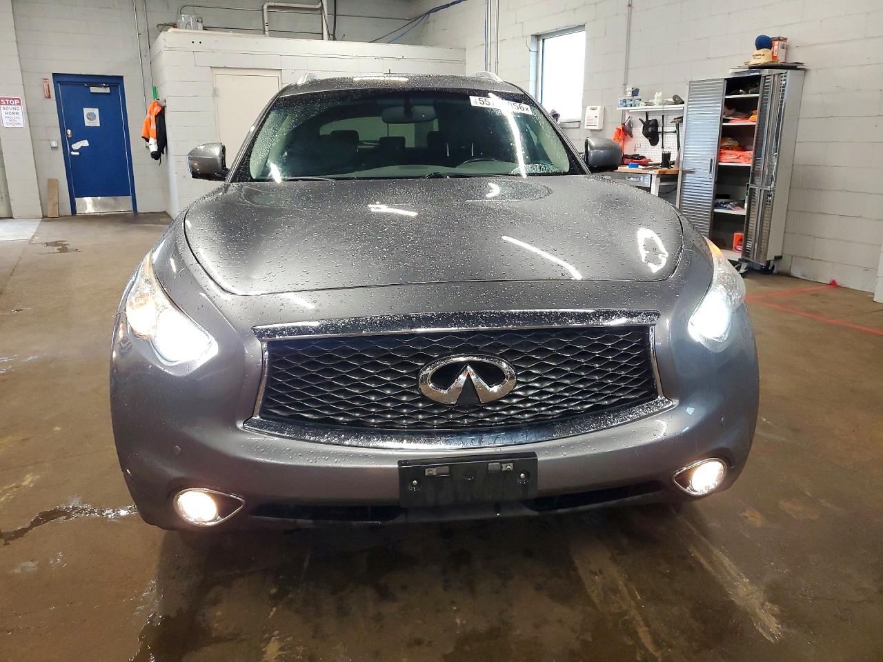 2017 INFINITI QX70 BASE