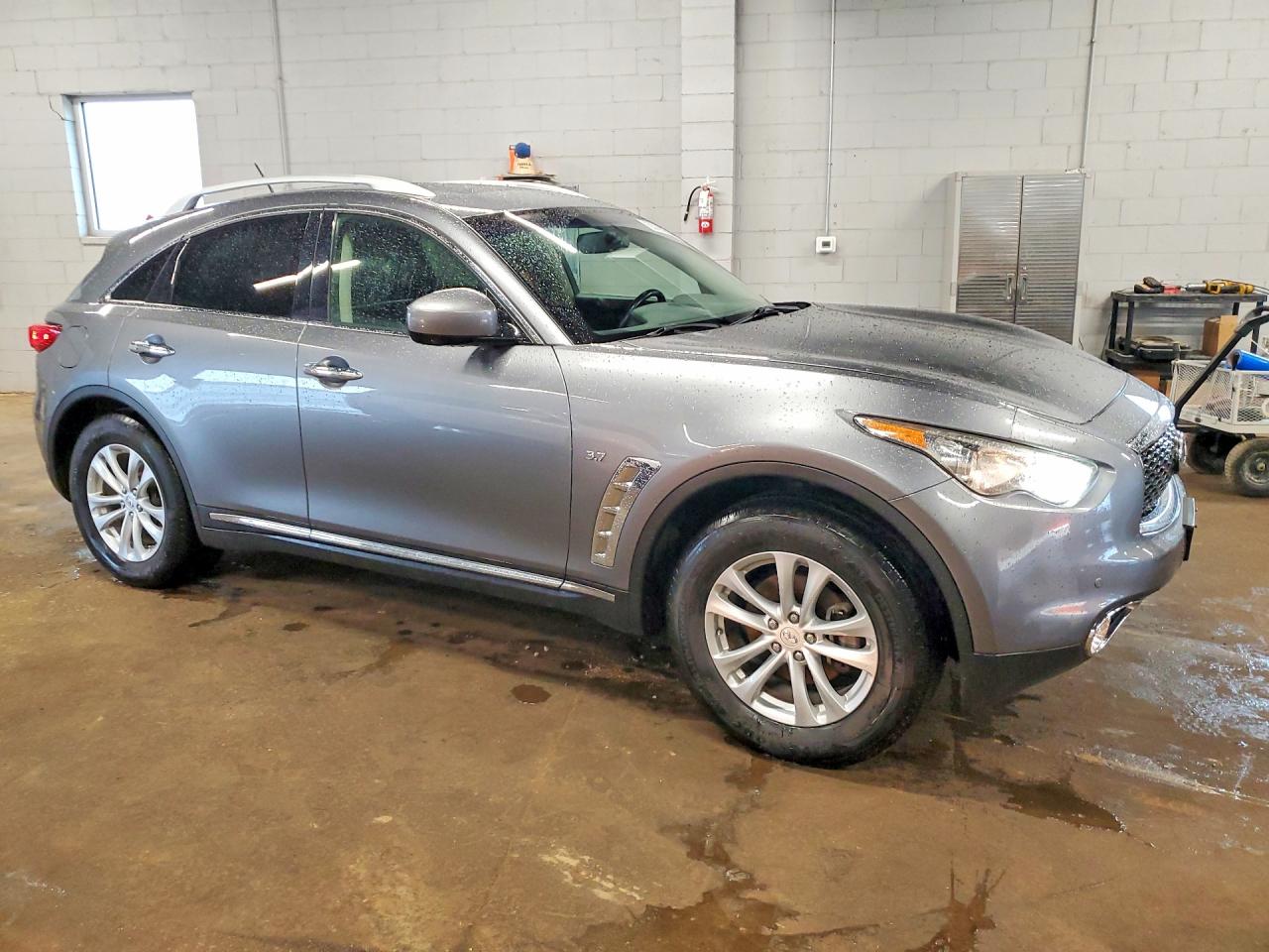 2017 INFINITI QX70 BASE