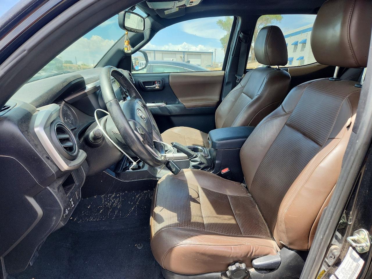 2016 TOYOTA TACOMA