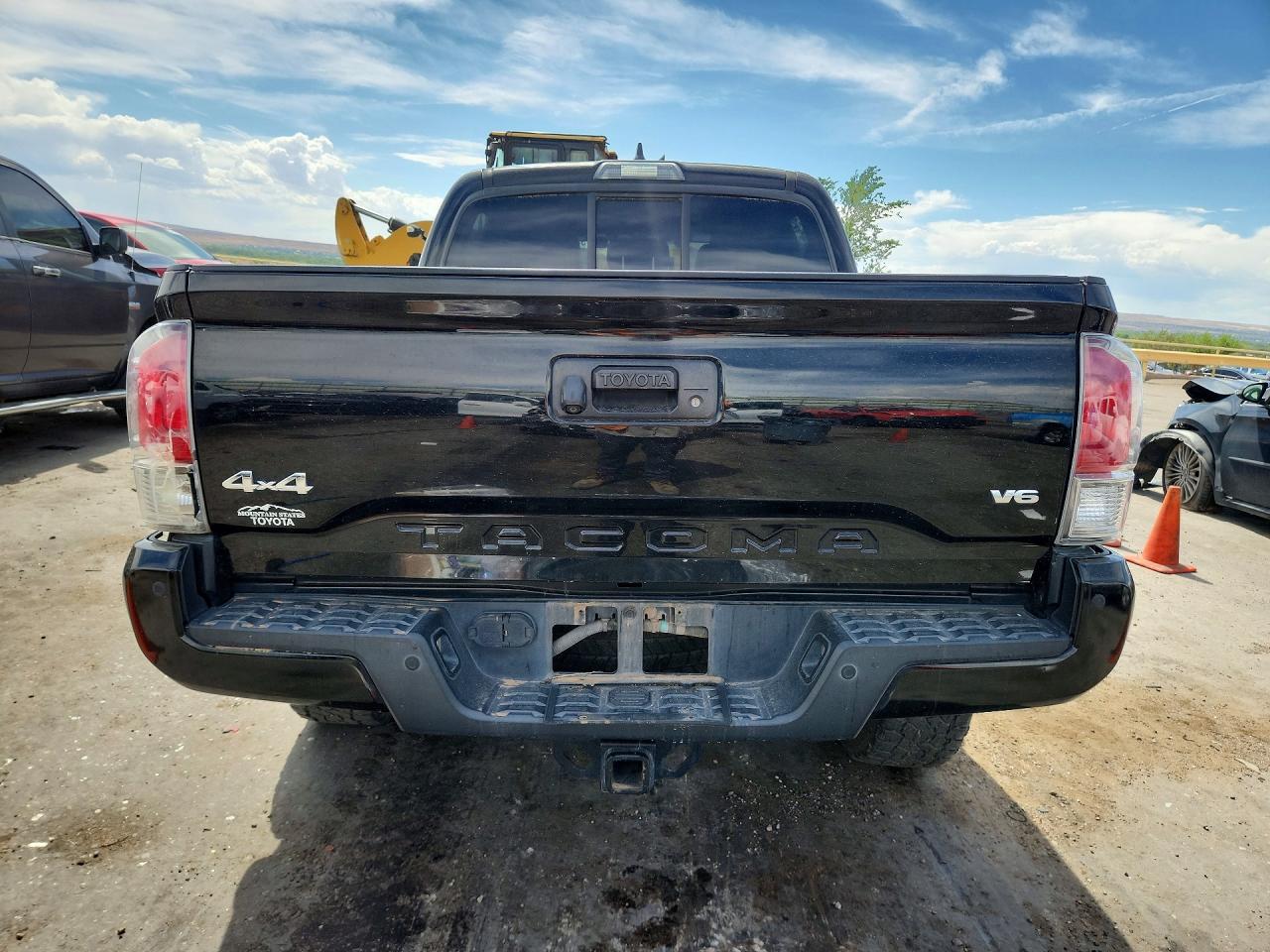 2016 TOYOTA TACOMA