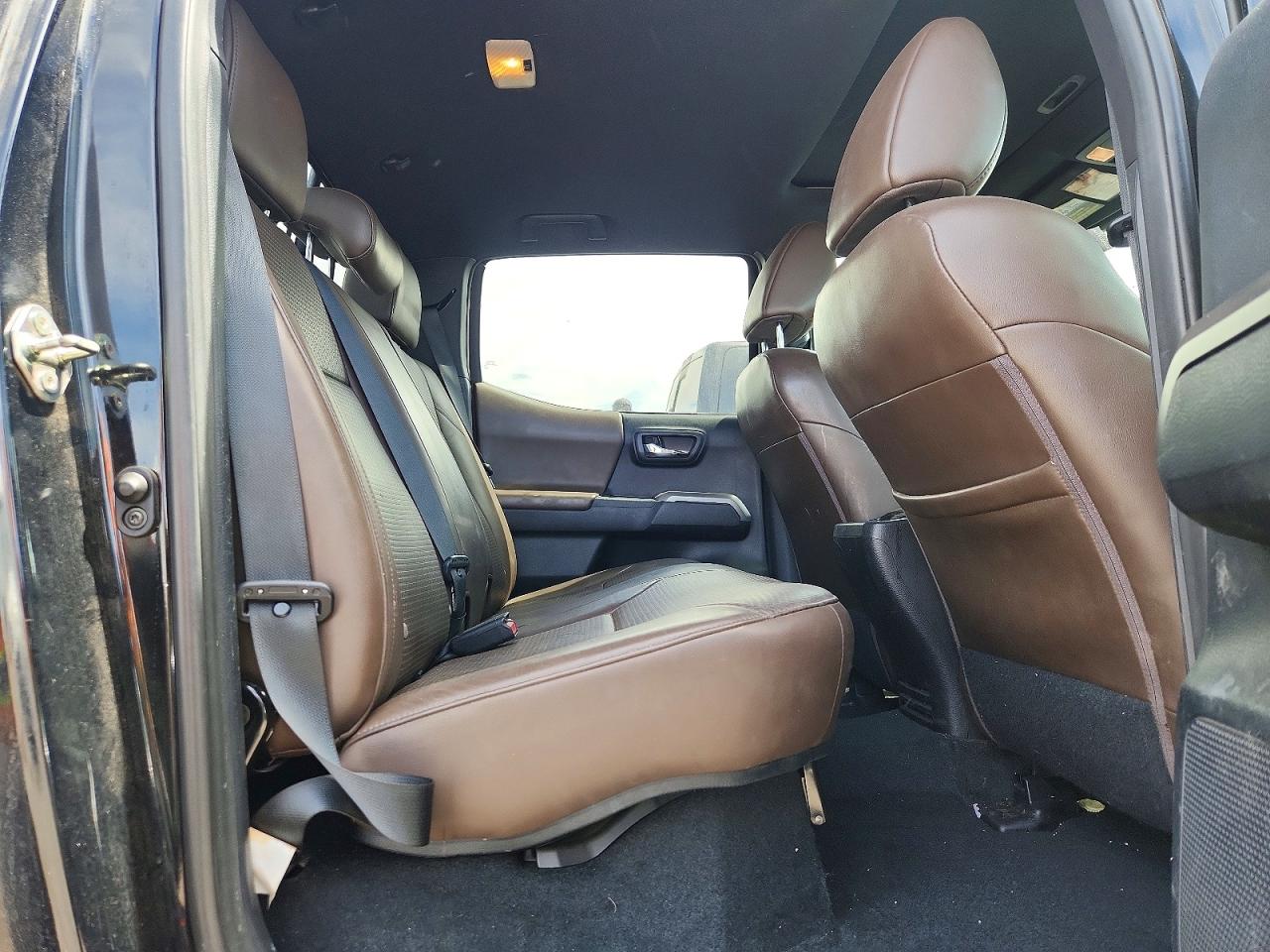 2016 TOYOTA TACOMA