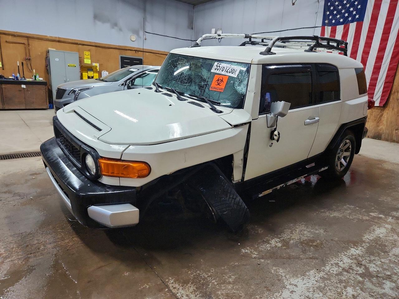 2014 TOYOTA FJ CRUISER