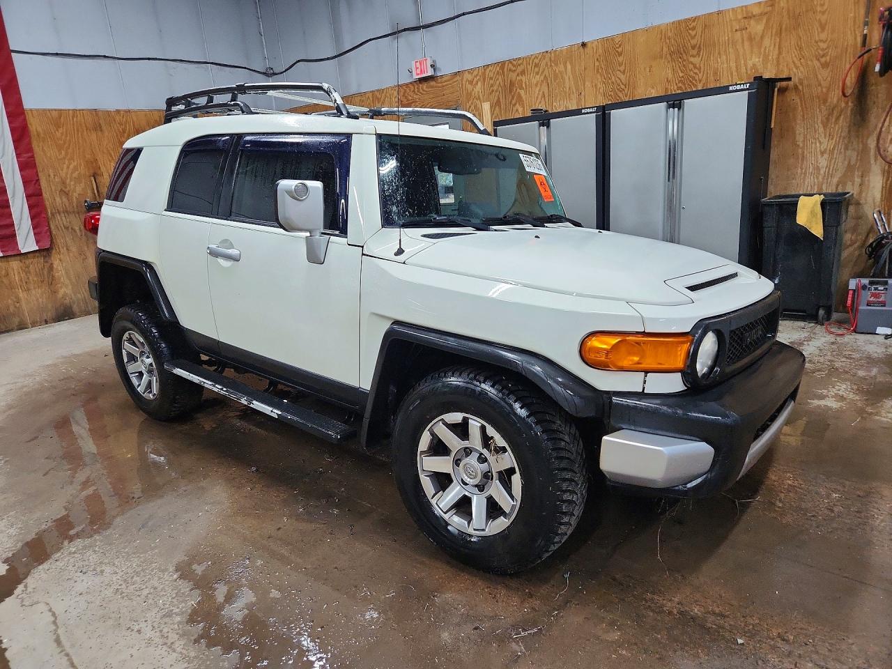 2014 TOYOTA FJ CRUISER