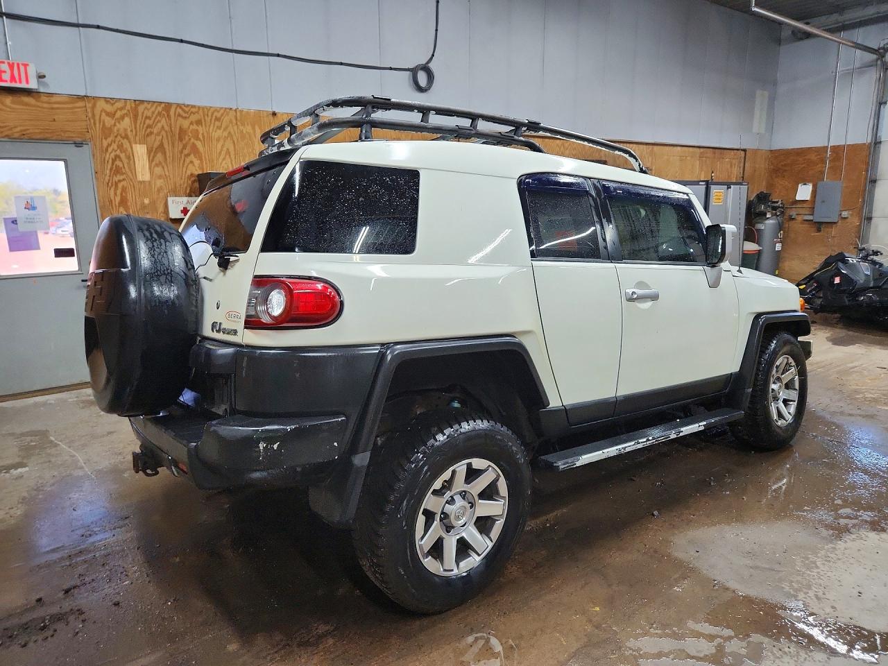 2014 TOYOTA FJ CRUISER