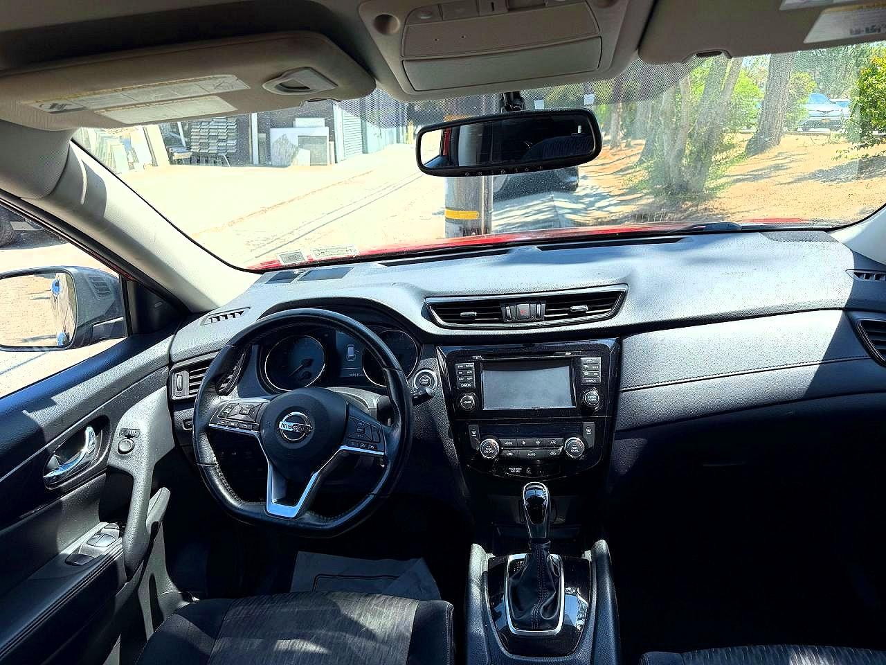 2017 NISSAN ROGUE