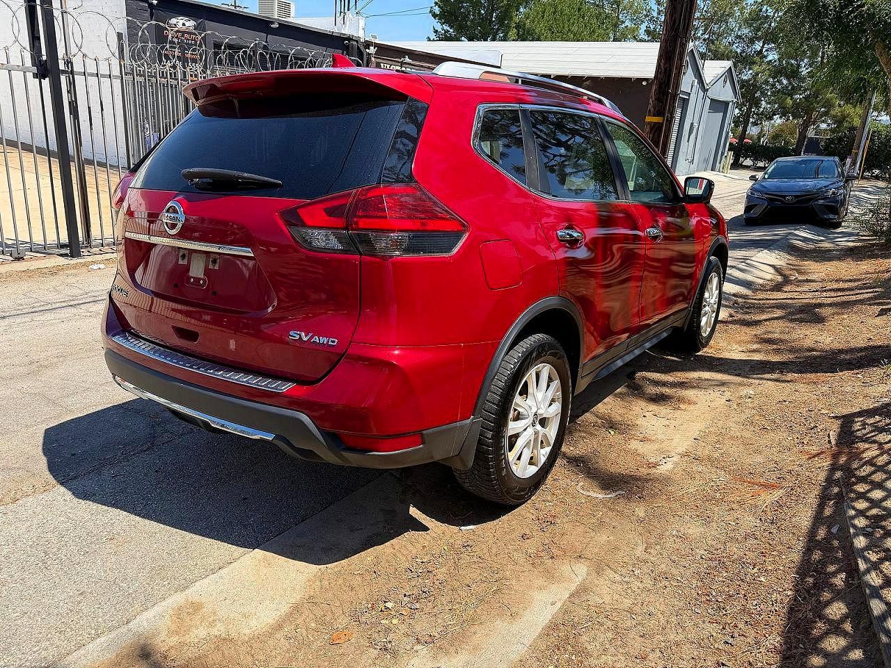 2017 NISSAN ROGUE