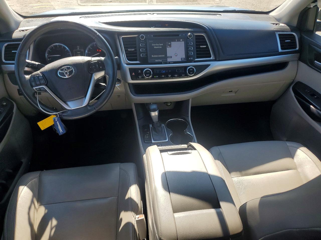 2016 TOYOTA HIGHLANDER