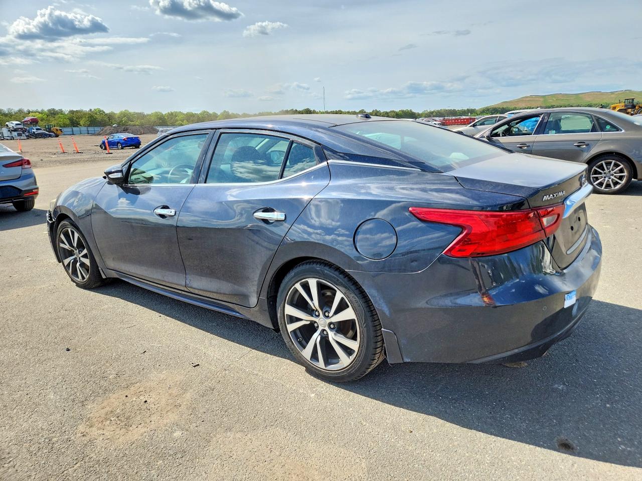 2017 NISSAN MAXIMA