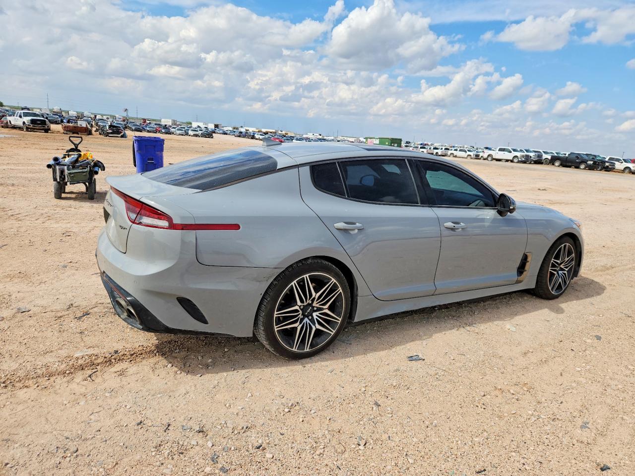 2022 KIA STINGER