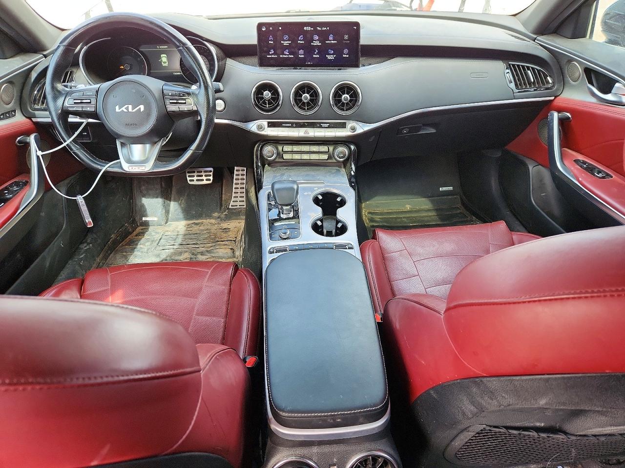 2022 KIA STINGER