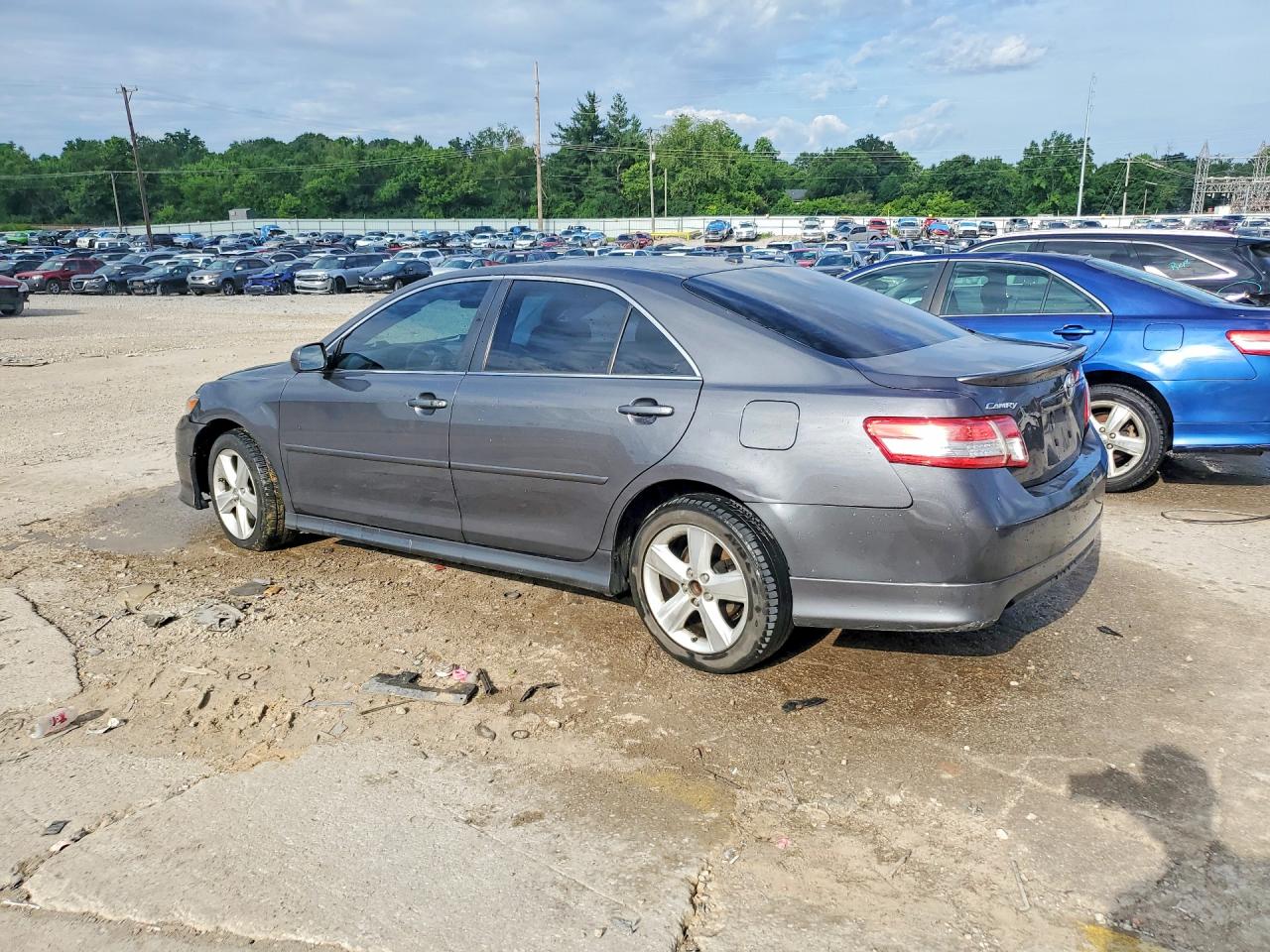 2011 TOYOTA CAMRY