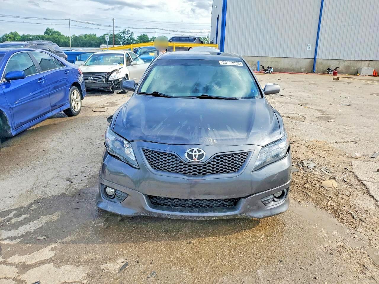 2011 TOYOTA CAMRY