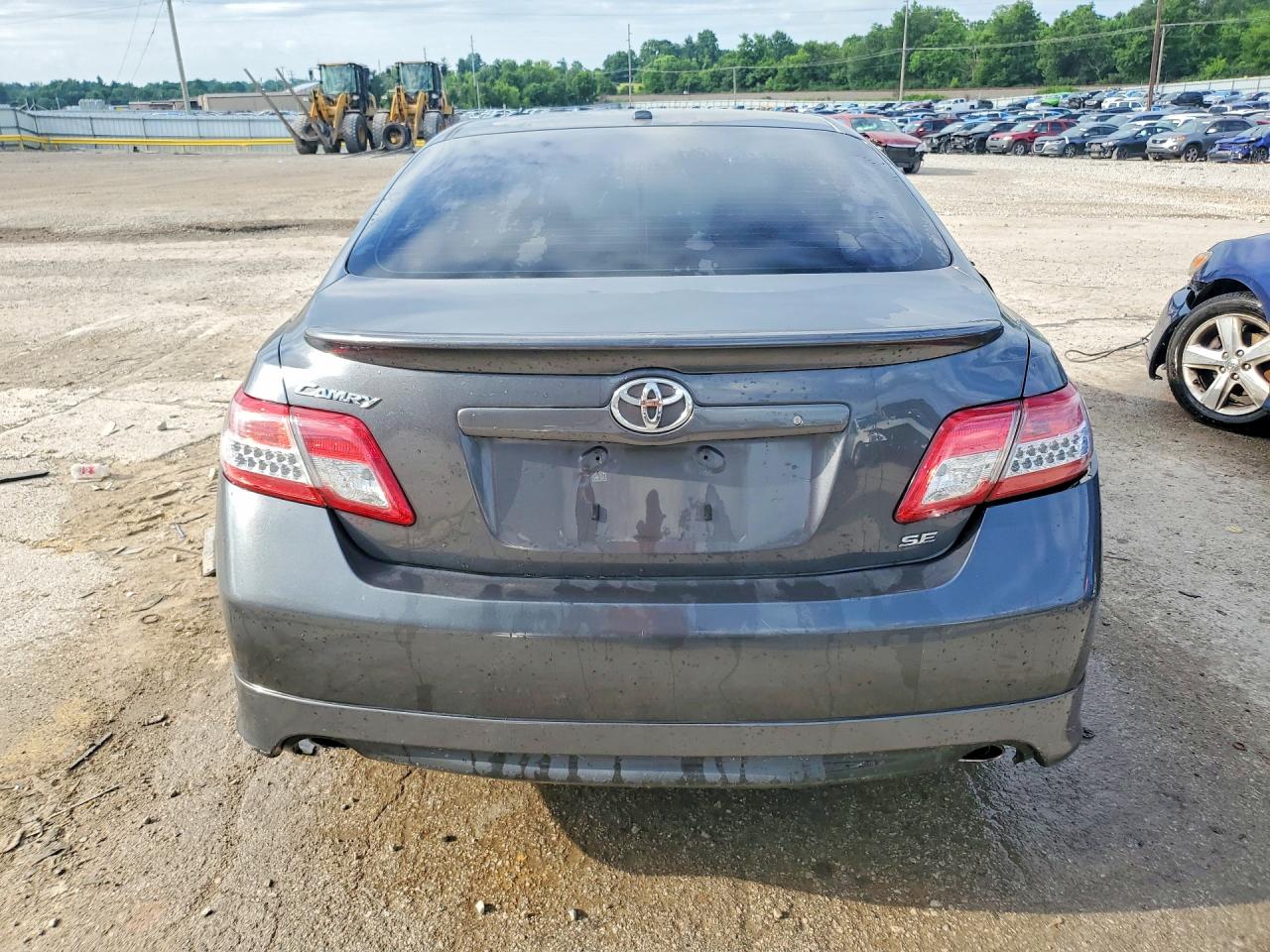 2011 TOYOTA CAMRY