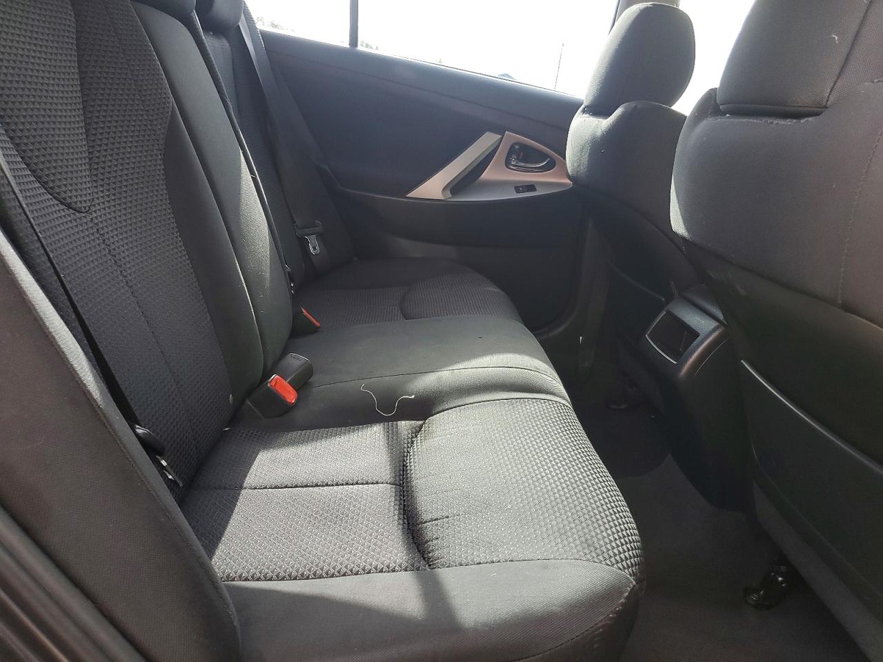 2011 TOYOTA CAMRY