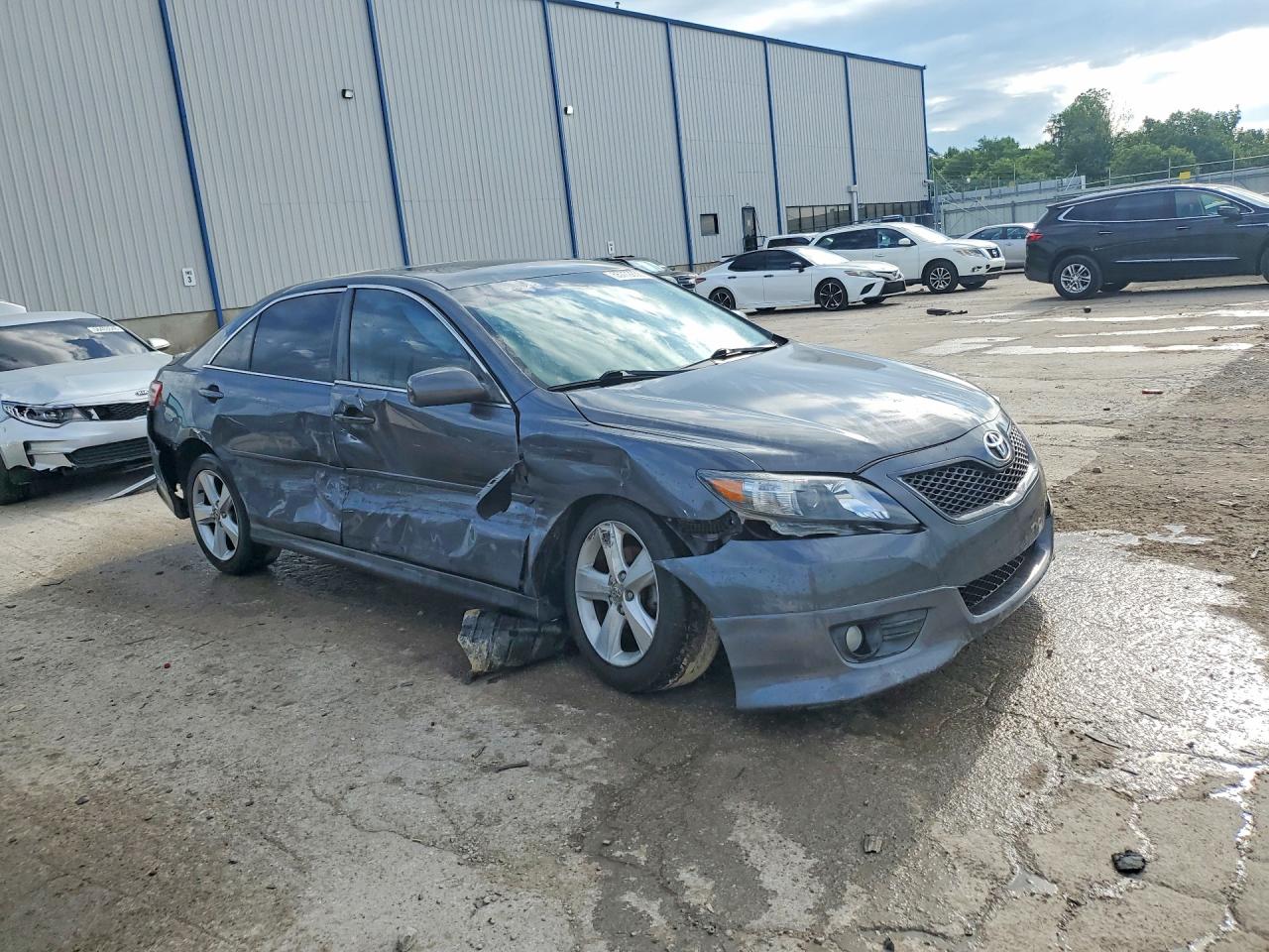 2011 TOYOTA CAMRY