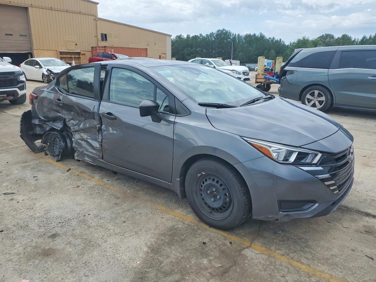 2023 NISSAN VERSA