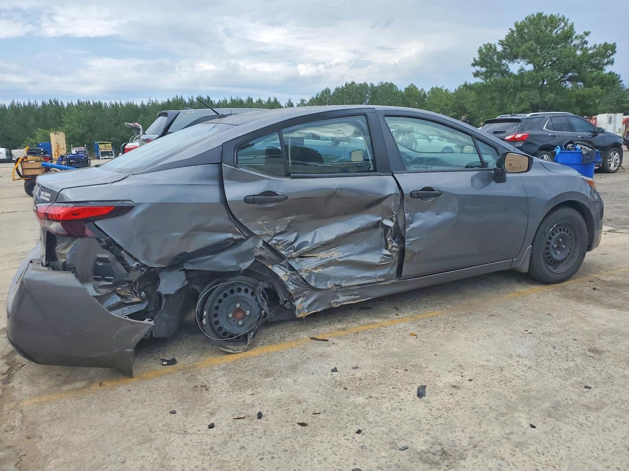 2023 NISSAN VERSA