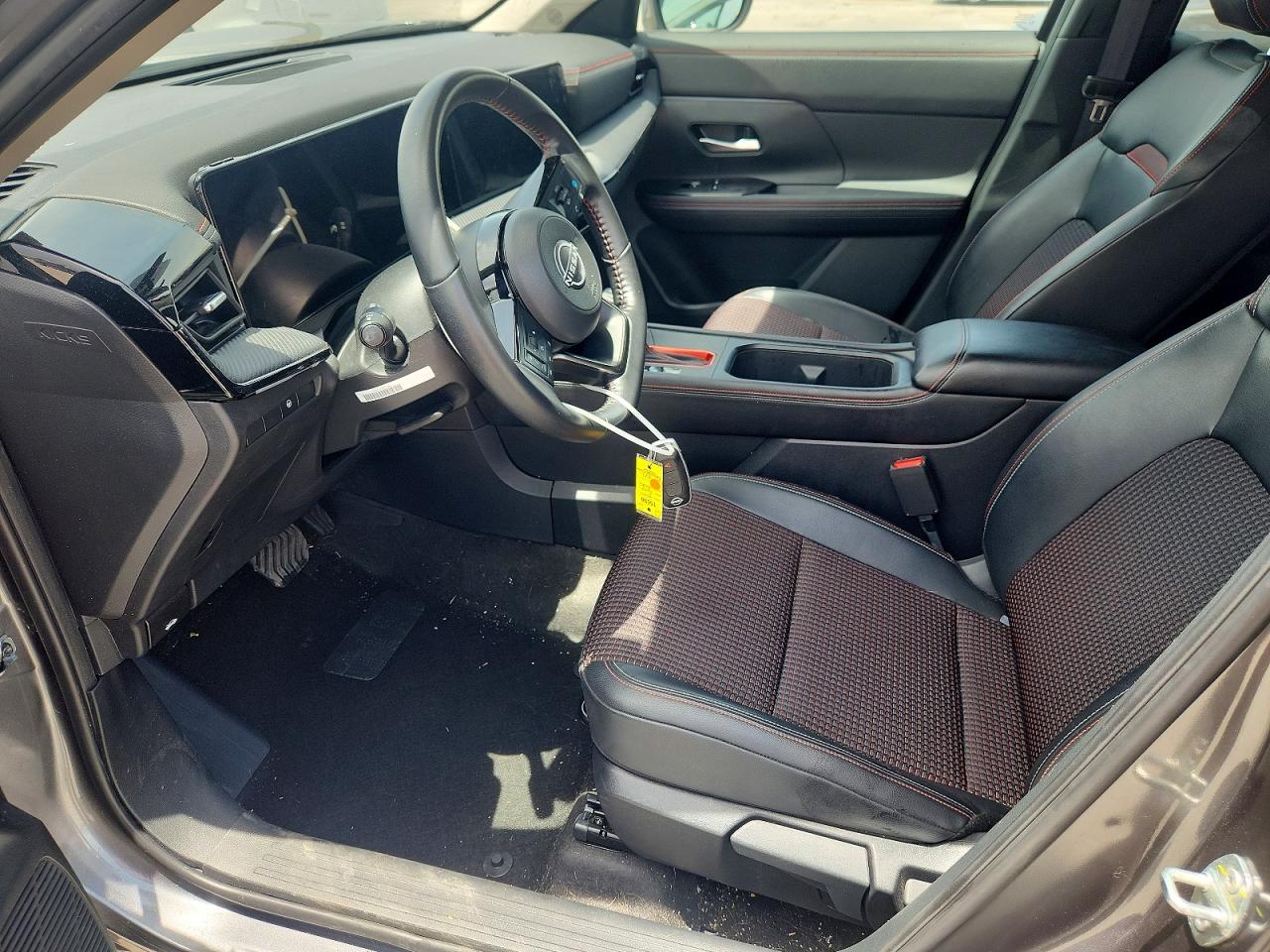 2025 NISSAN KICKS