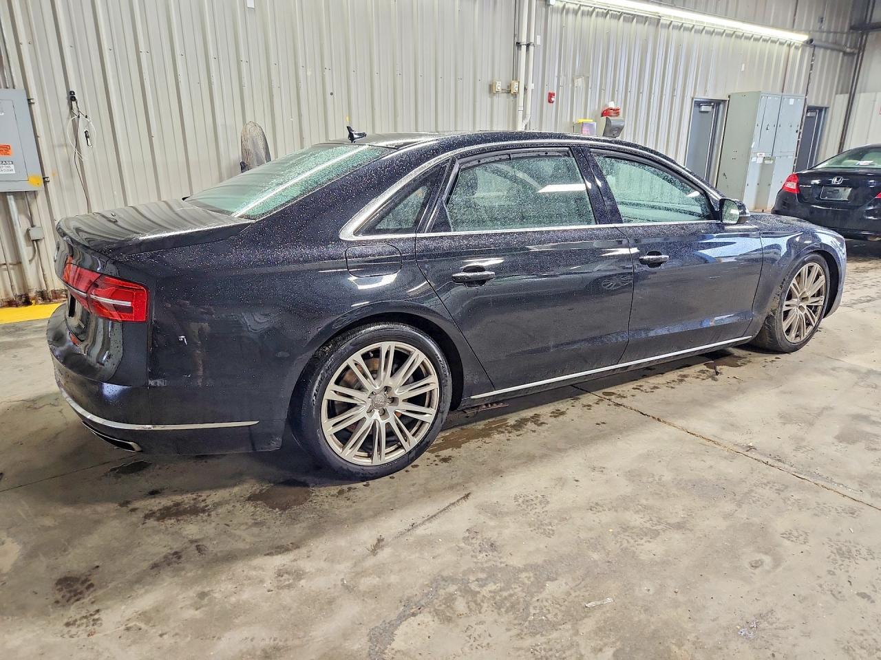 2015 AUDI A8