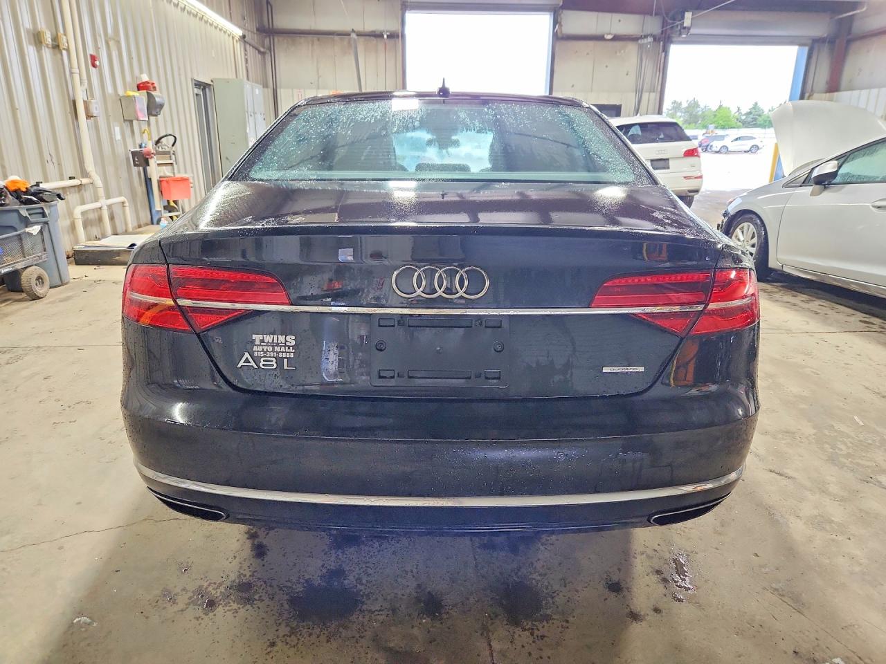 2015 AUDI A8