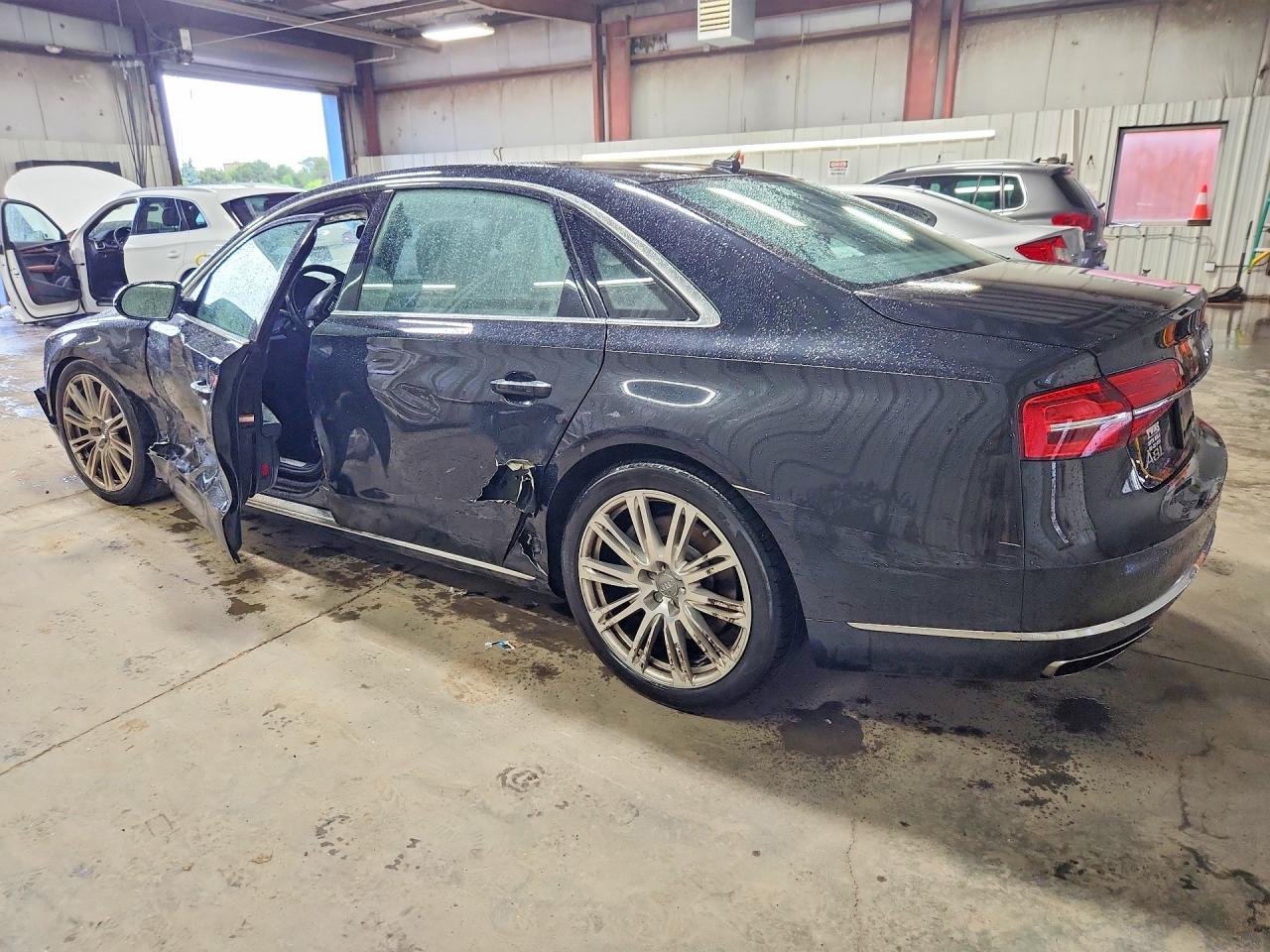2015 AUDI A8