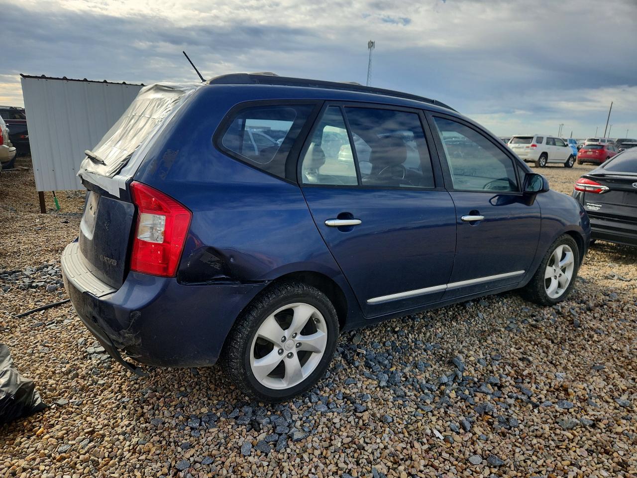 2008 KIA RONDO